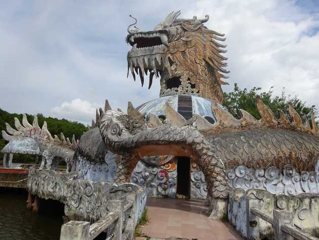 Hue and the Underwhelming Hai Van Pass